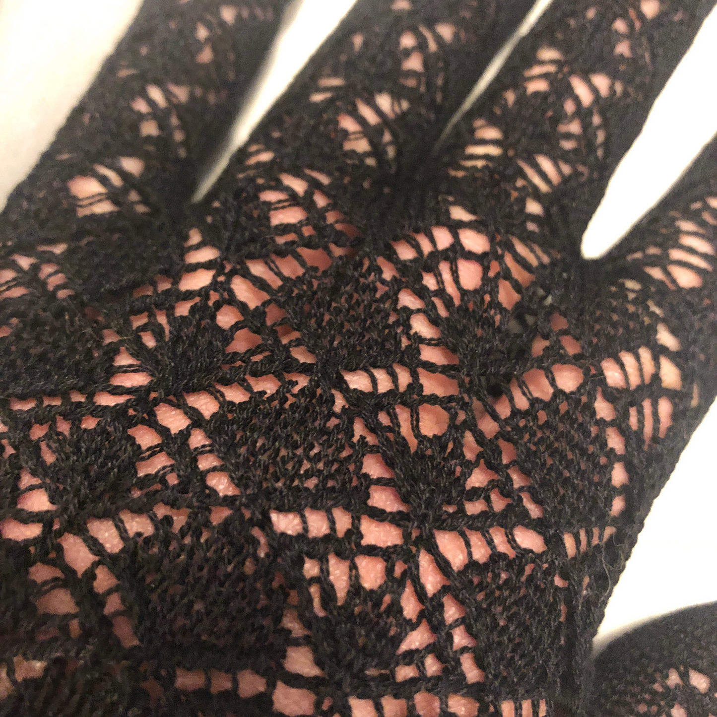 Gucci Web Stripe Crochet Gloves in Black