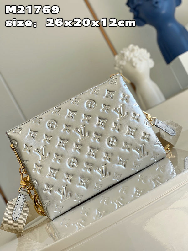 Alice Bags- Louis Vuittons  - 15977