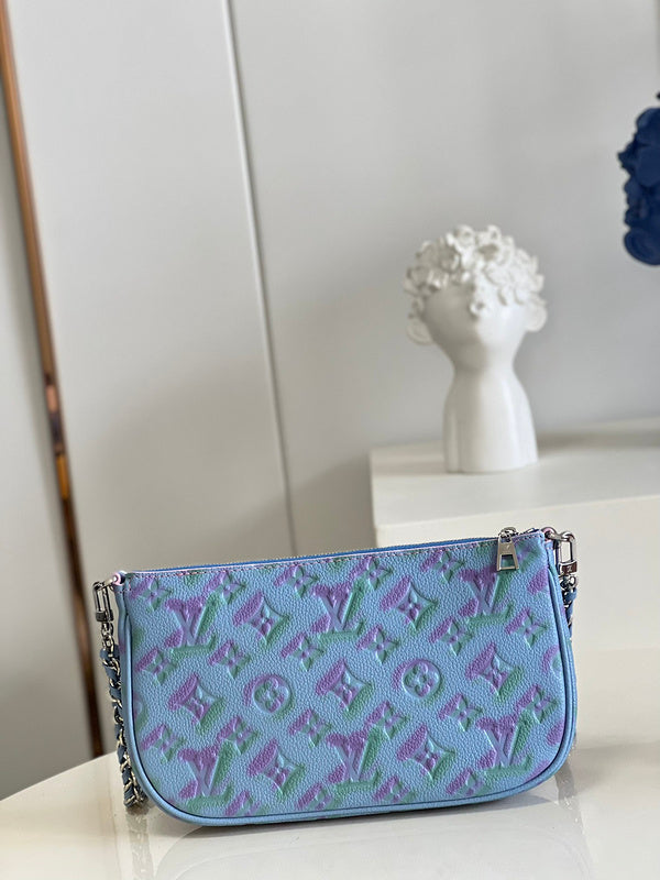 Alice Bags- Louis Vuittons  - 16539