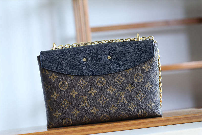 Alice bags - Louis Vuittons  - 7827