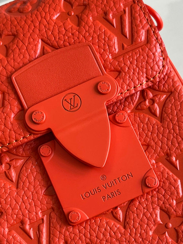 Alice Bags- Louis Vuittons  - 16395