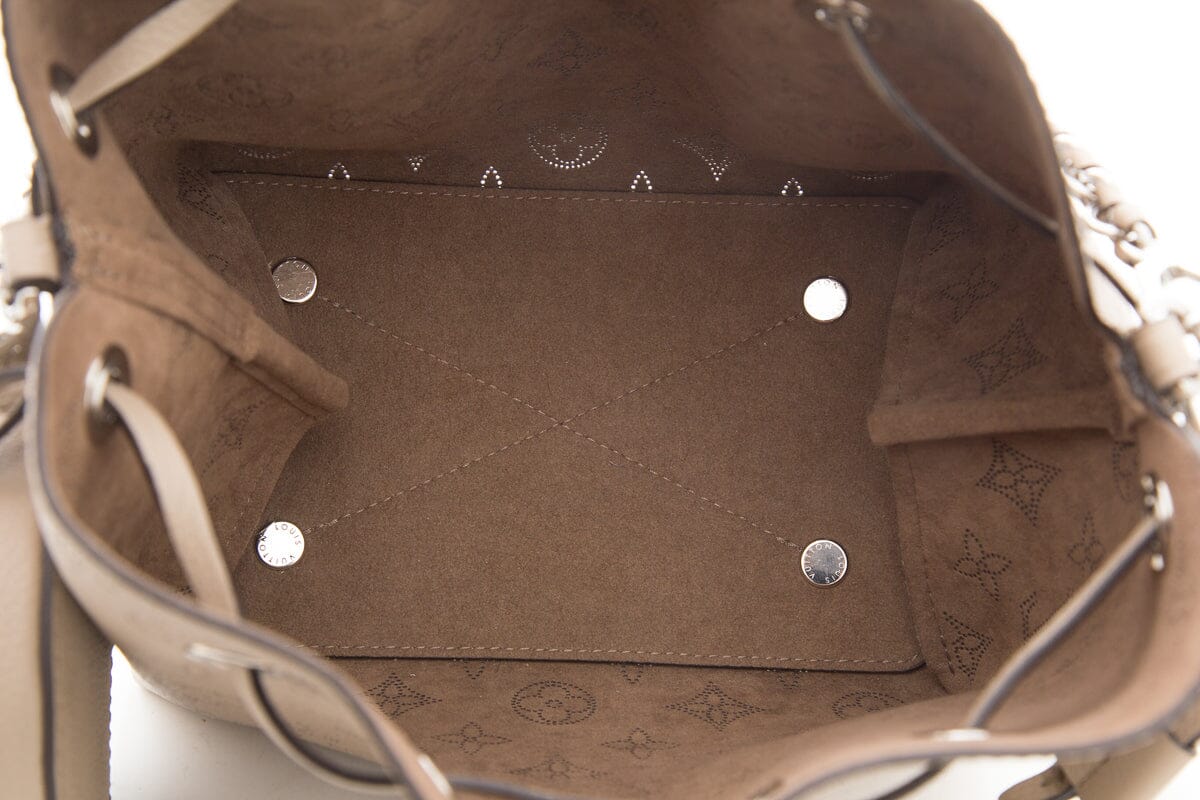 Louis Vuitton 2021 Monogram Grey Bella Galet Mahina HandBag
