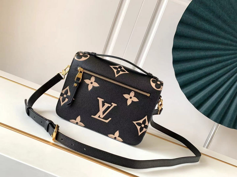 Alice Bags- Louis Vuittons  - 16444