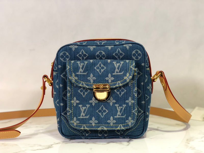Alice Bags- Louis Vuittons  - 16067