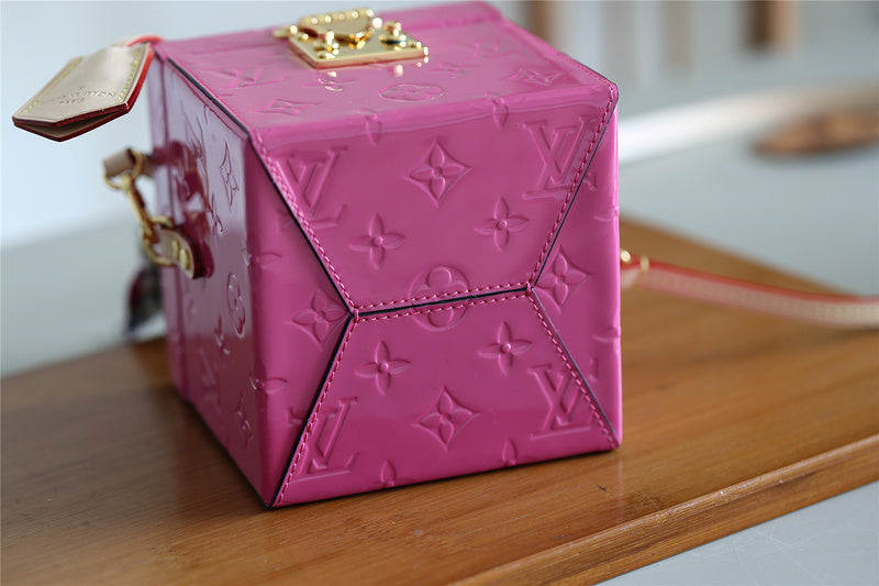 Alice bags - Louis Vuittons  - 9400