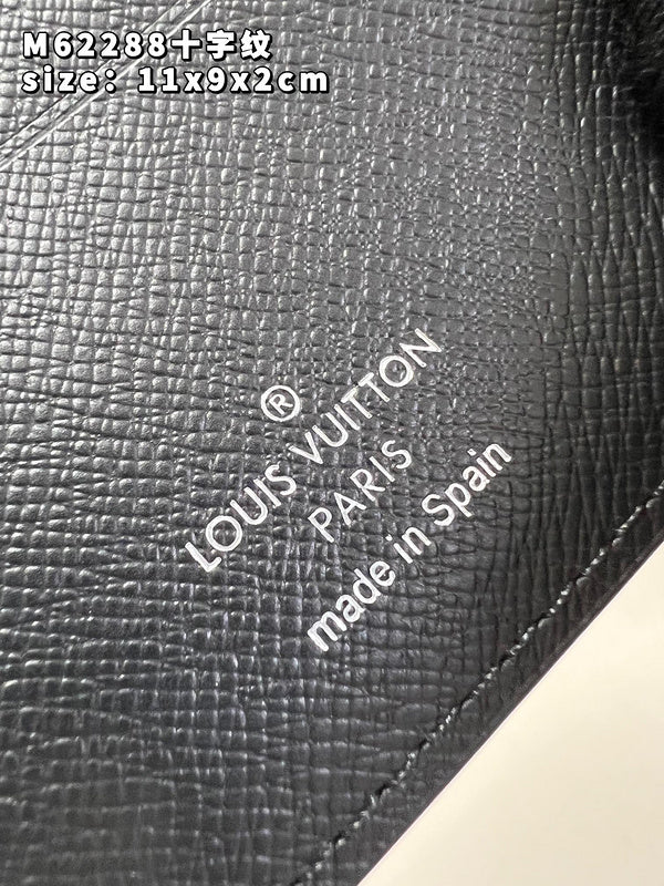 Alice Bags- Louis Vuittons  - 16084