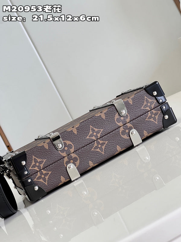 Alice bags - Louis Vuittons  - 15400