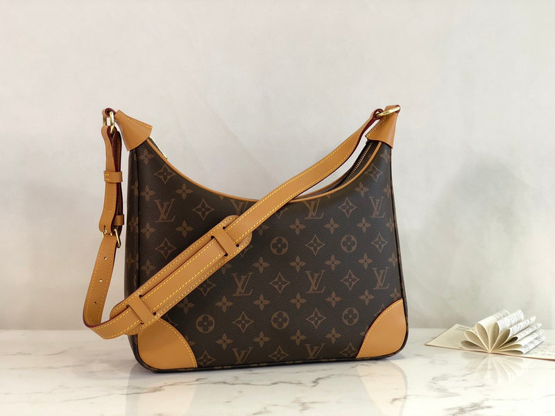 Alice Bags- Louis Vuittons  - 16064