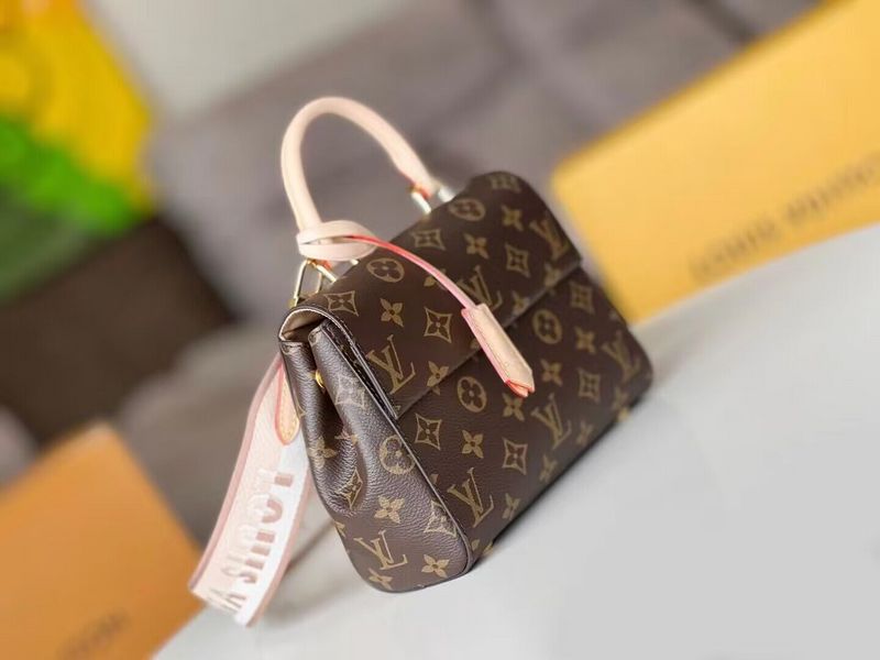 Alice bags - Louis Vuittons  - 15329