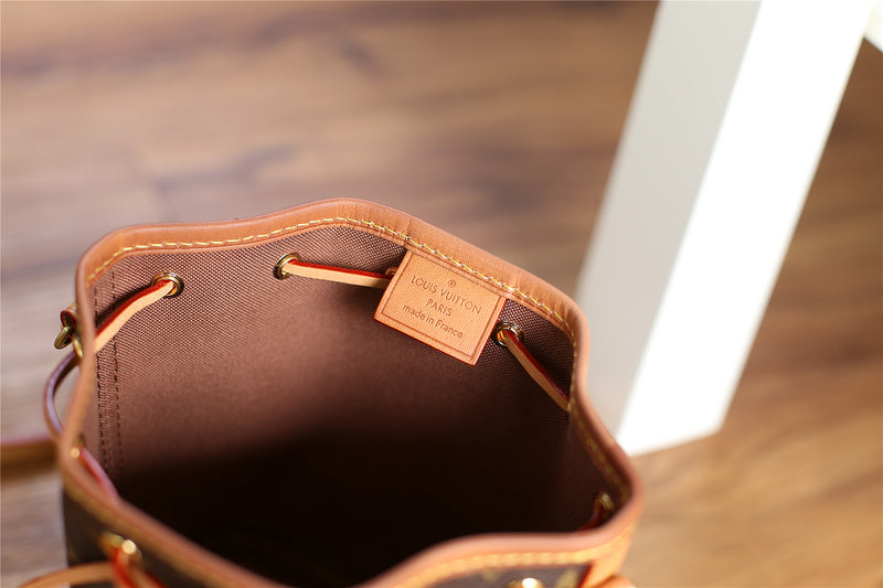Alice bags - Louis Vuittons  - 9390