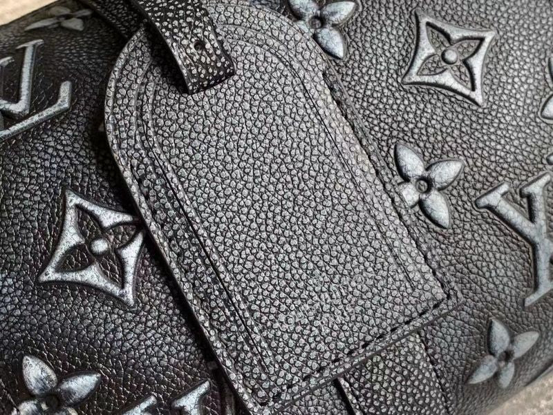 Alice Bags- Louis Vuittons  - 15934