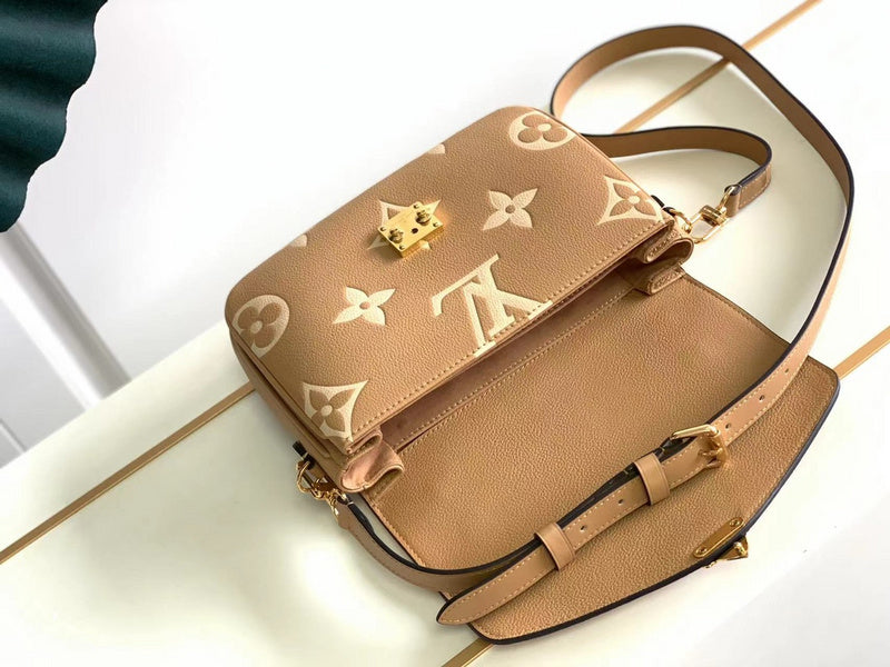 Alice Bags- Louis Vuittons  - 16445