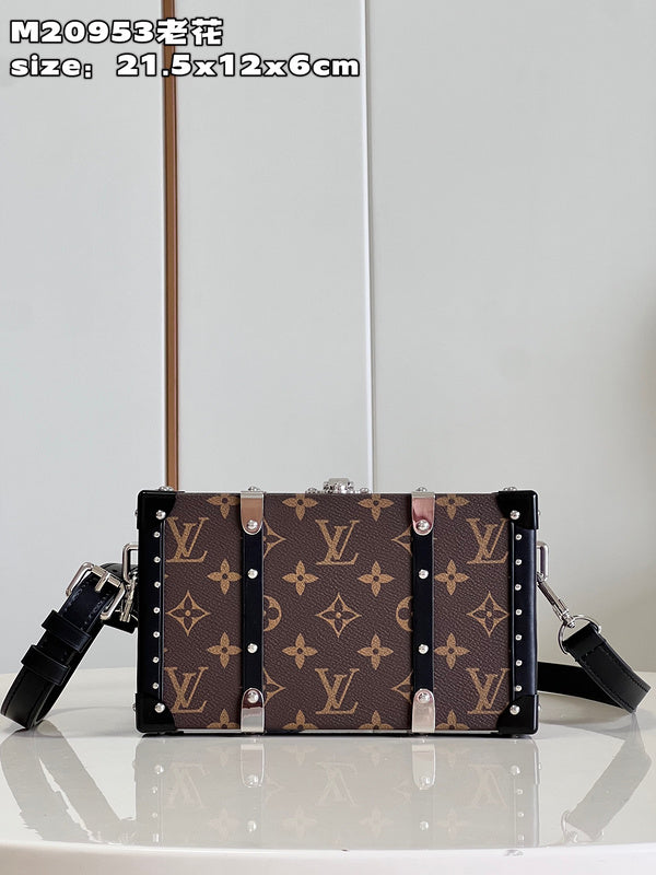 Alice bags - Louis Vuittons  - 15400