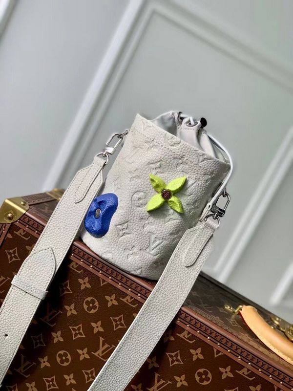 Alice Bags- Louis Vuittons  - 16320