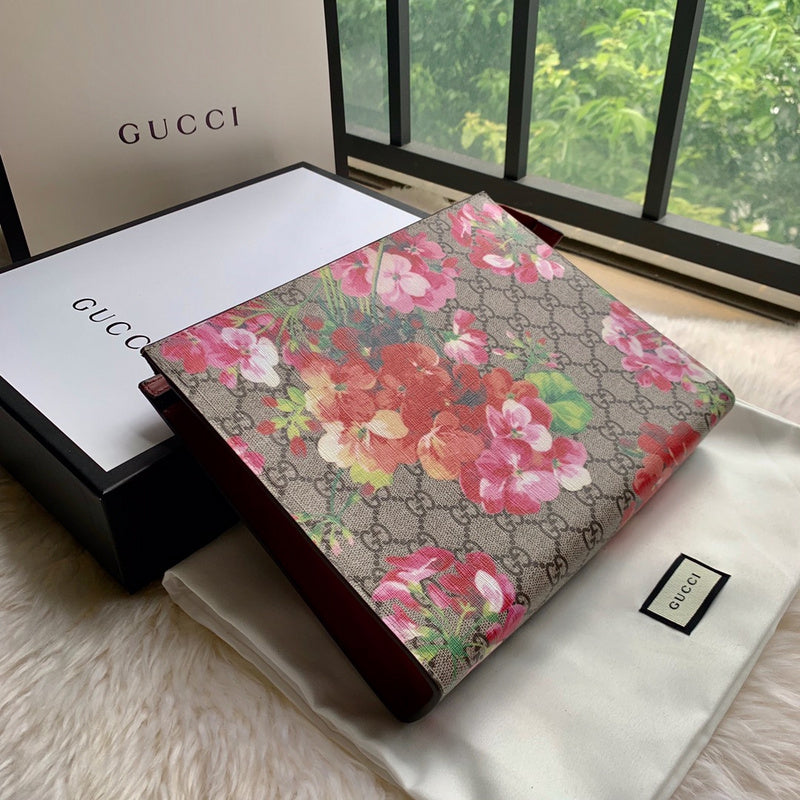 Gucci   Luxury Bags  1282