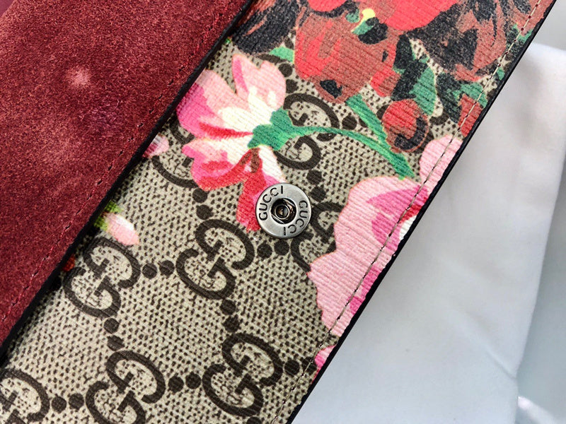 Gucci   Luxury Bags  1162