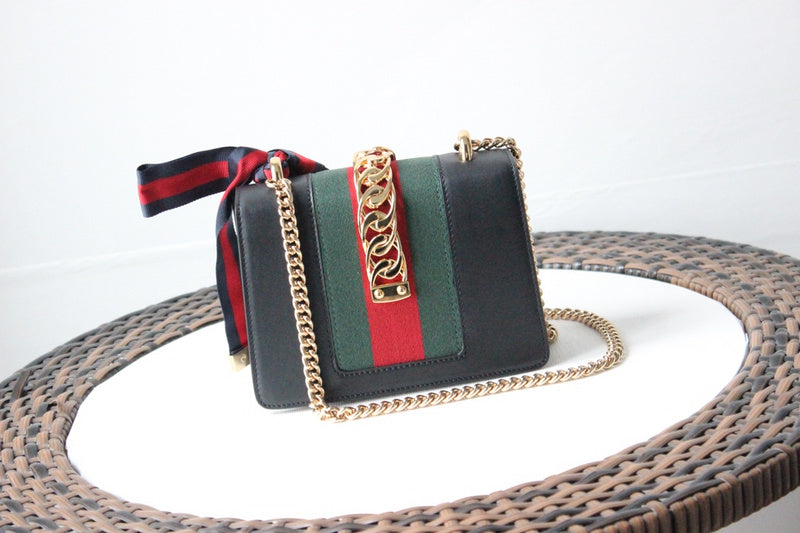 Gucci   Luxury Bags  1300