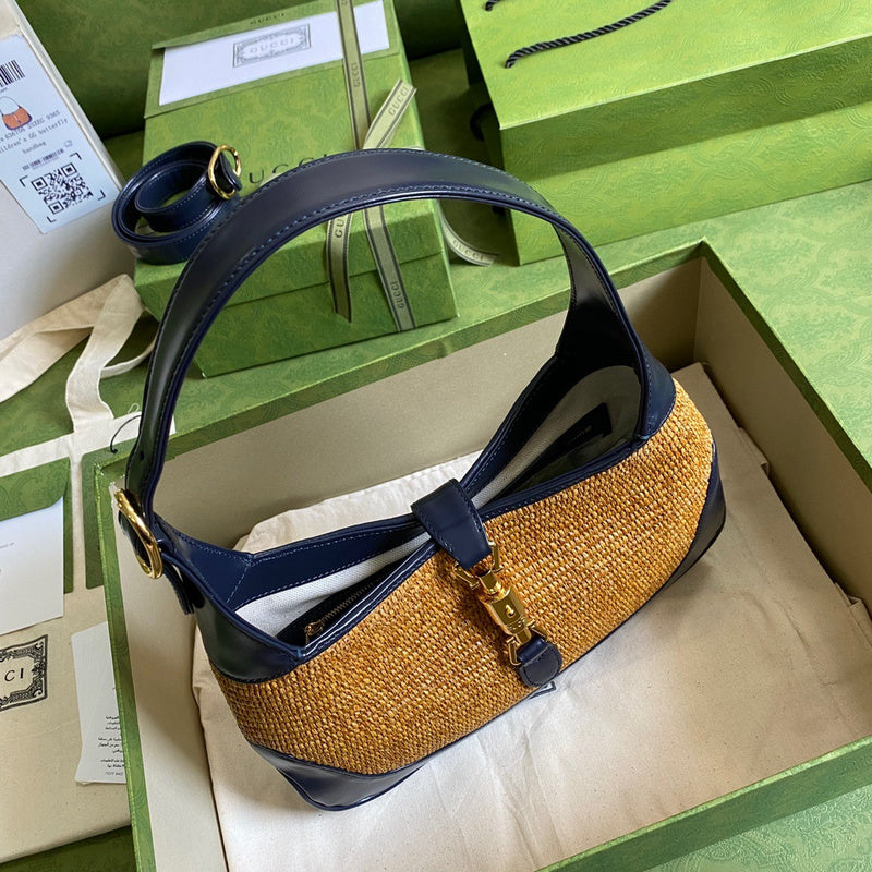 Gucci   Luxury Bags  1045