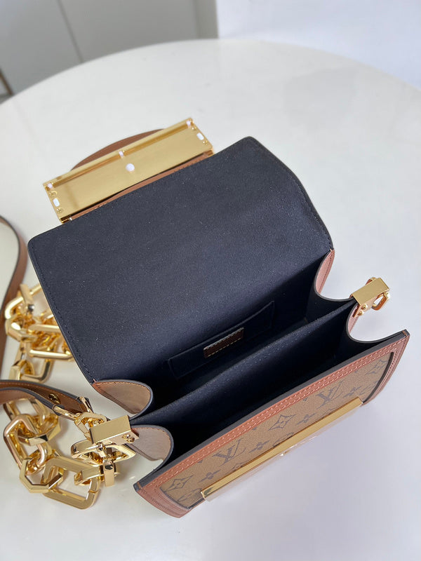 Alice Bags- Louis Vuittons  - 16118