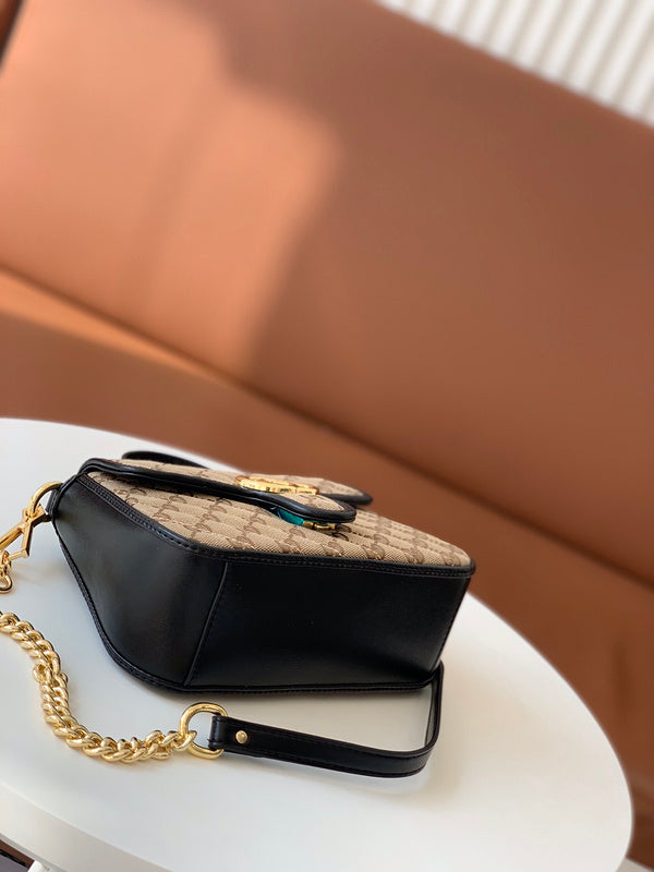Gucci  Luxury -  Bags - 452