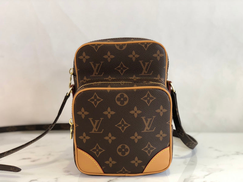 Alice Bags- Louis Vuittons  - 16063