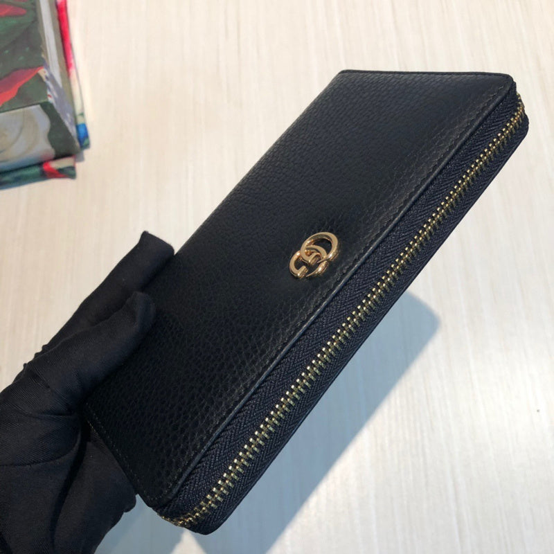 Gucci   Luxury Bags  909