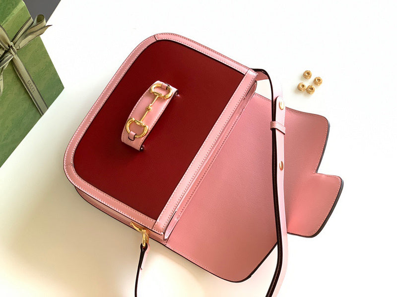 Gucci   Luxury Bags  1085