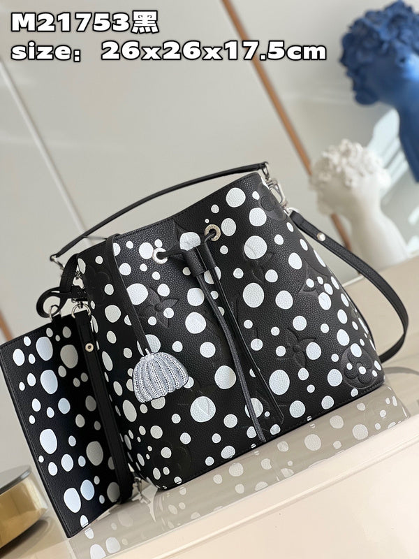 Alice Bags- Louis Vuittons  - 15918