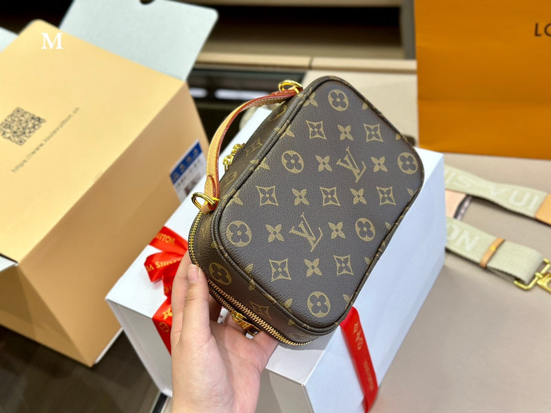 Alice bags - Louis Vuittons  - 15012