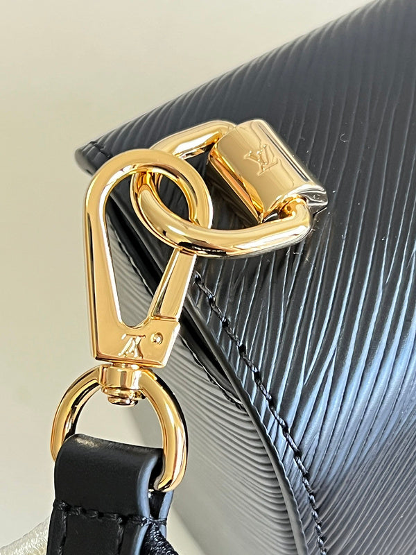 Alice Bags- Louis Vuittons  - 16427