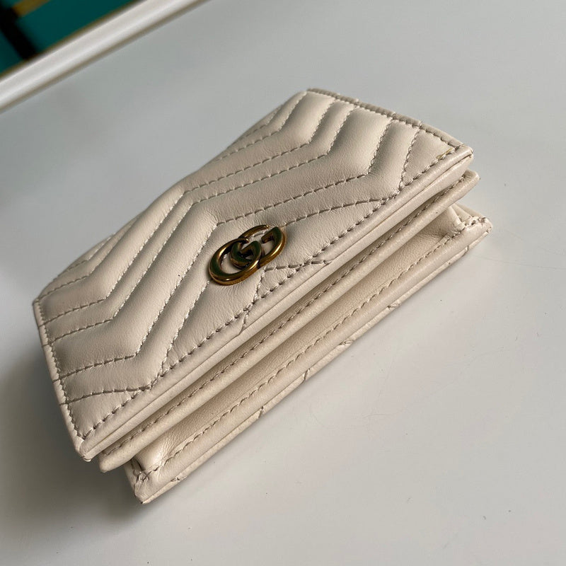 Gucci   Luxury Bags  929
