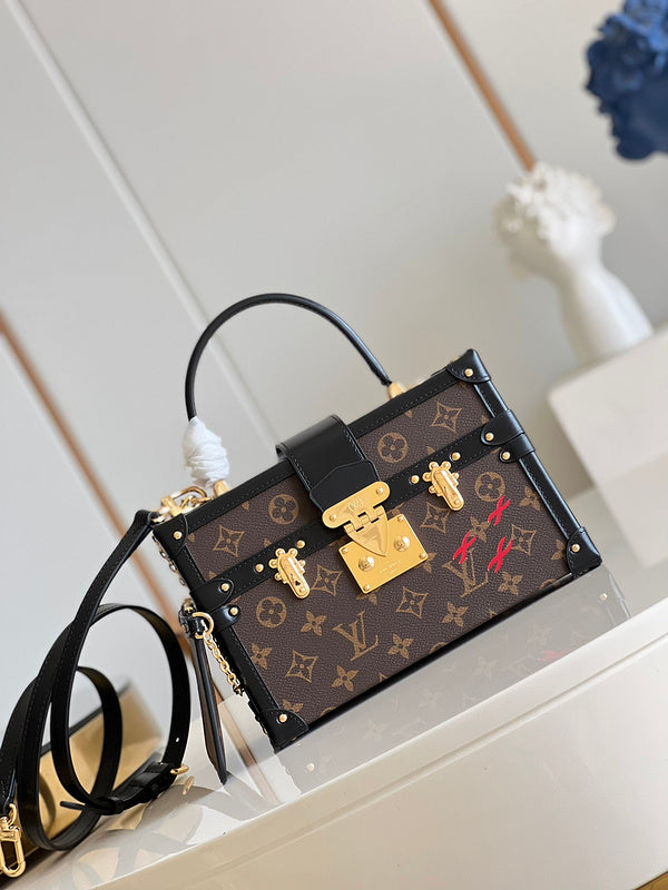Alice Bags- Louis Vuittons  - 16119