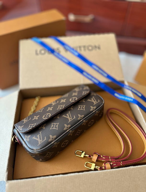 Alice bags - Louis Vuittons  - 14851