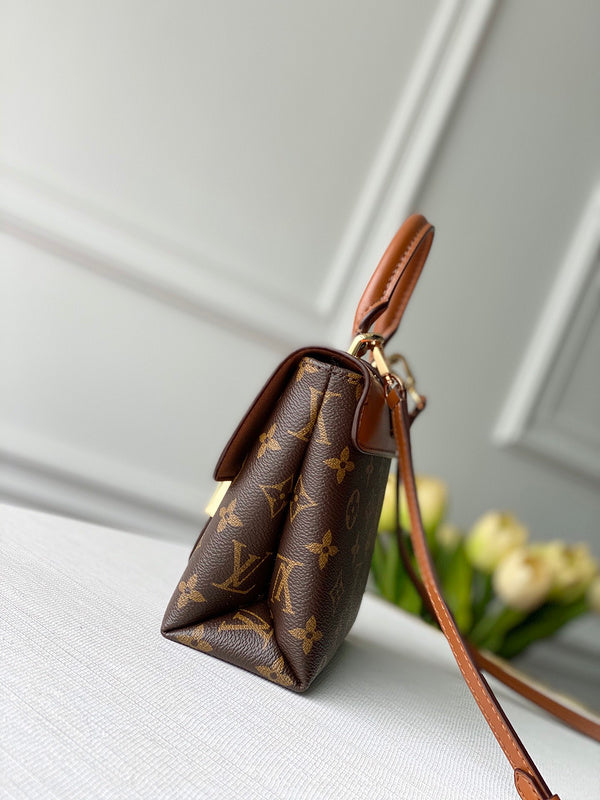 Alice Bags- Louis Vuittons  - 16619