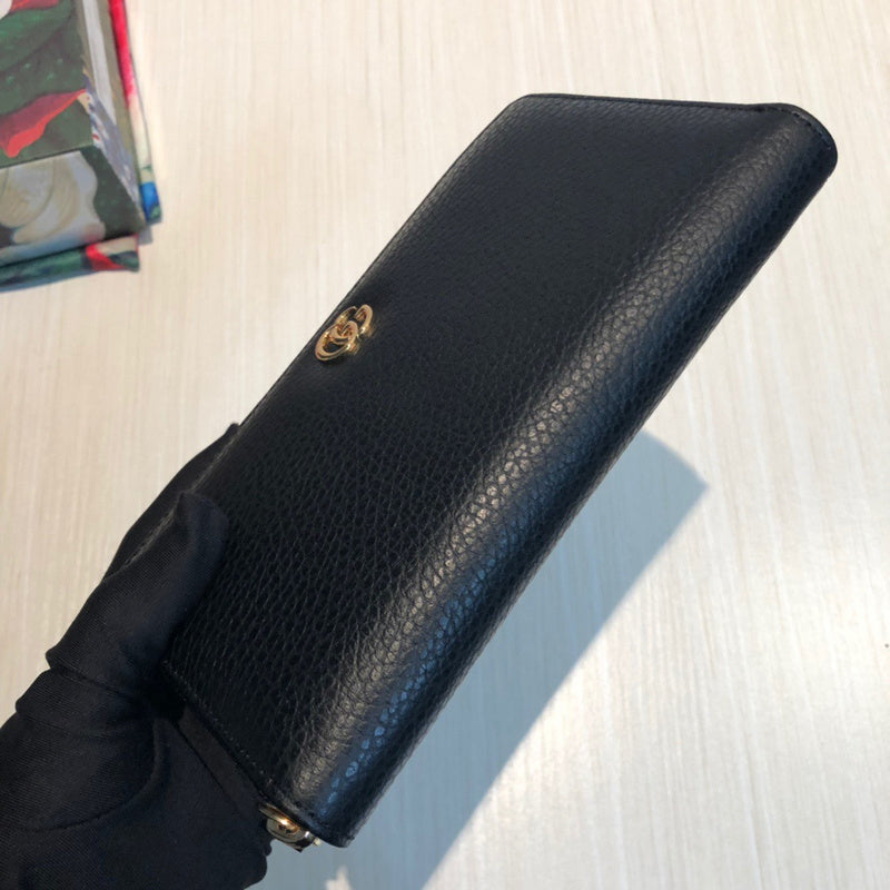 Gucci   Luxury Bags  909