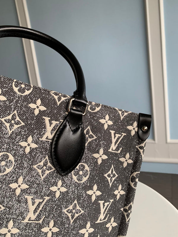 Alice Bags- Louis Vuittons  - 16099