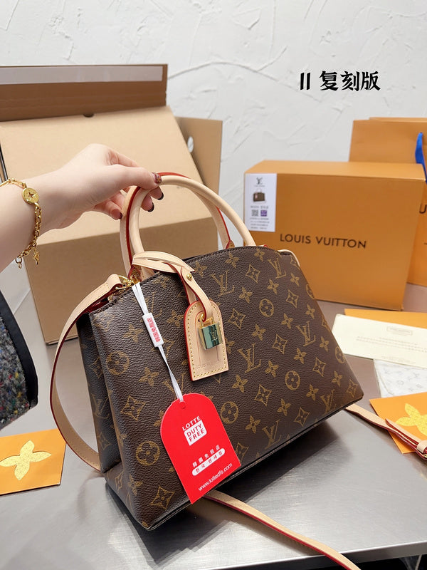 Alice bags - Louis Vuittons  - 15120