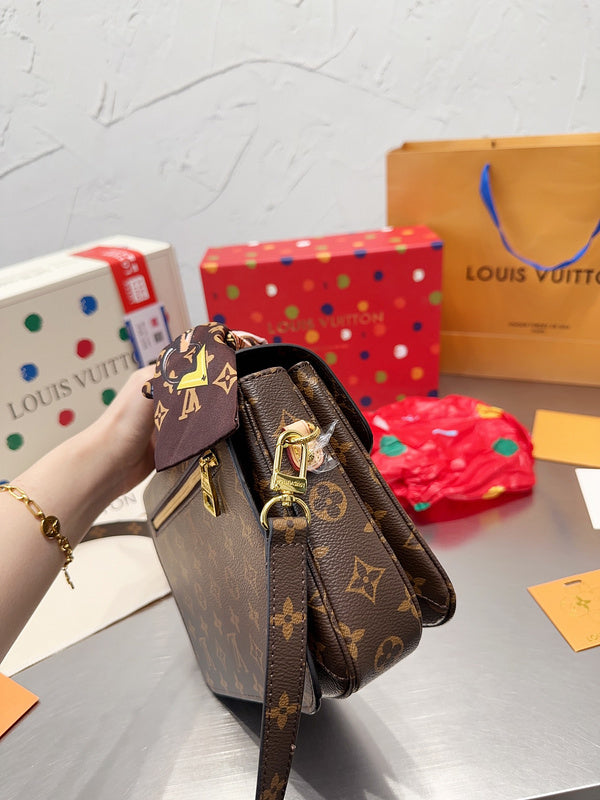 Alice bags - Louis Vuittons  - 15059