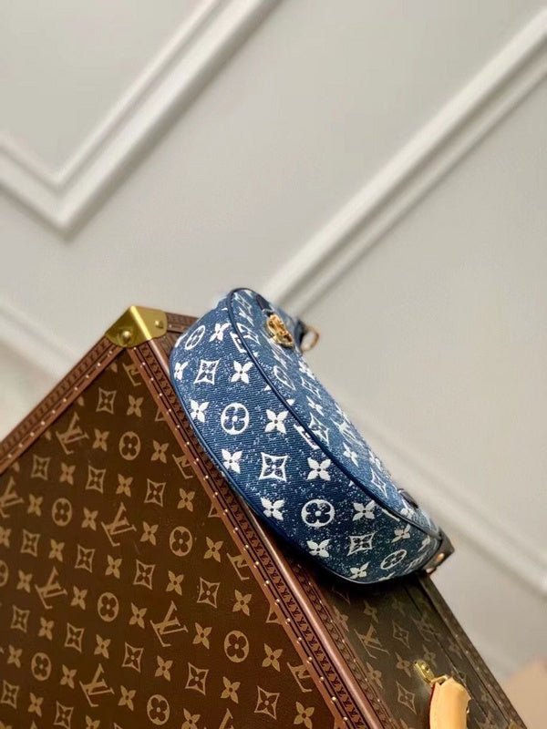 Alice Bags- Louis Vuittons  - 16610