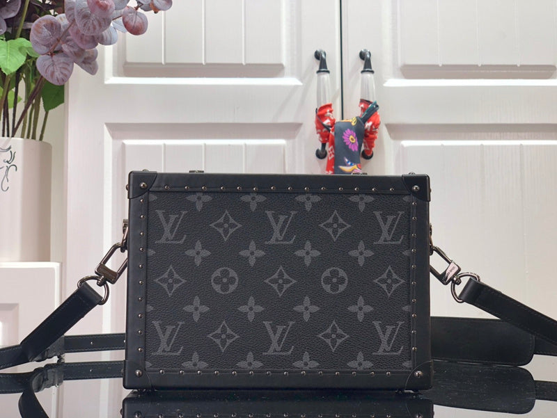 Alice Bags- Louis Vuittons  - 16489