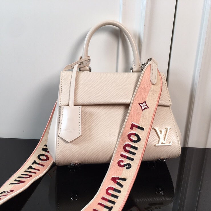 Alice Bags- Louis Vuittons  - 16229