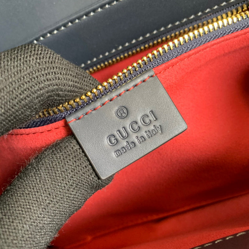 Gucci   Luxury Bags  1084