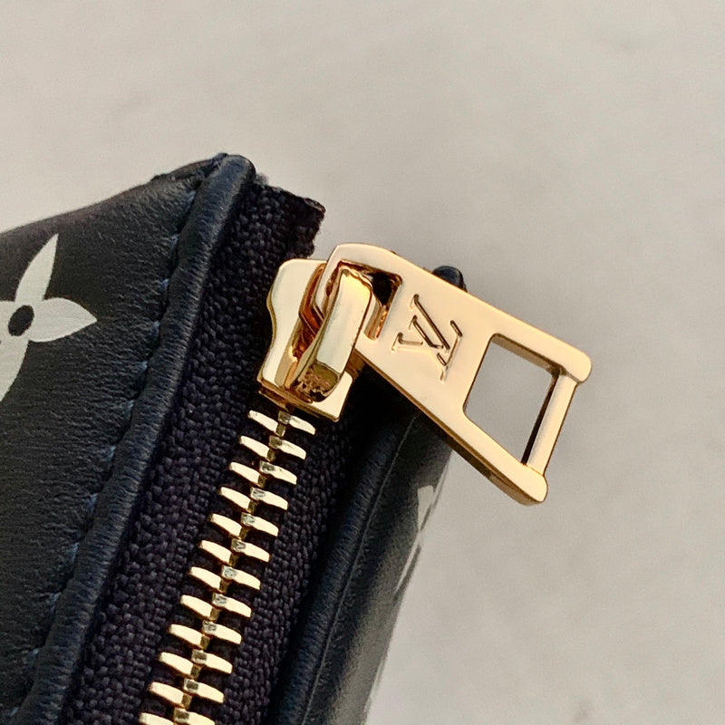 Alice Bags- Louis Vuittons  - 16341