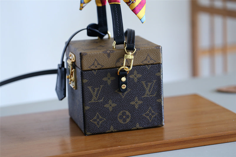 Alice bags - Louis Vuittons  - 9401