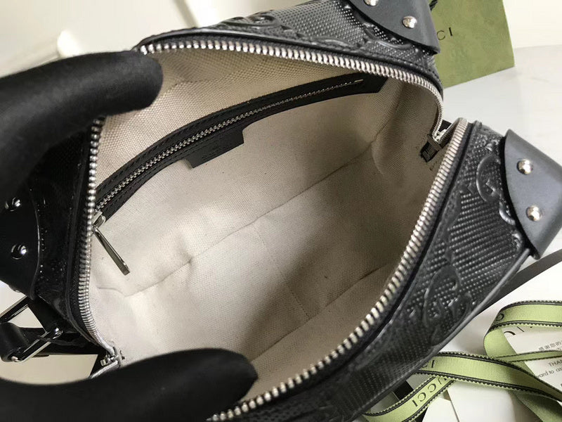 Gucci   Luxury Bags  1062