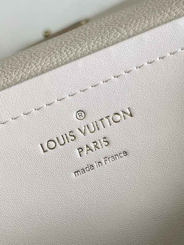 Alice Bags- Louis Vuittons  - 16470