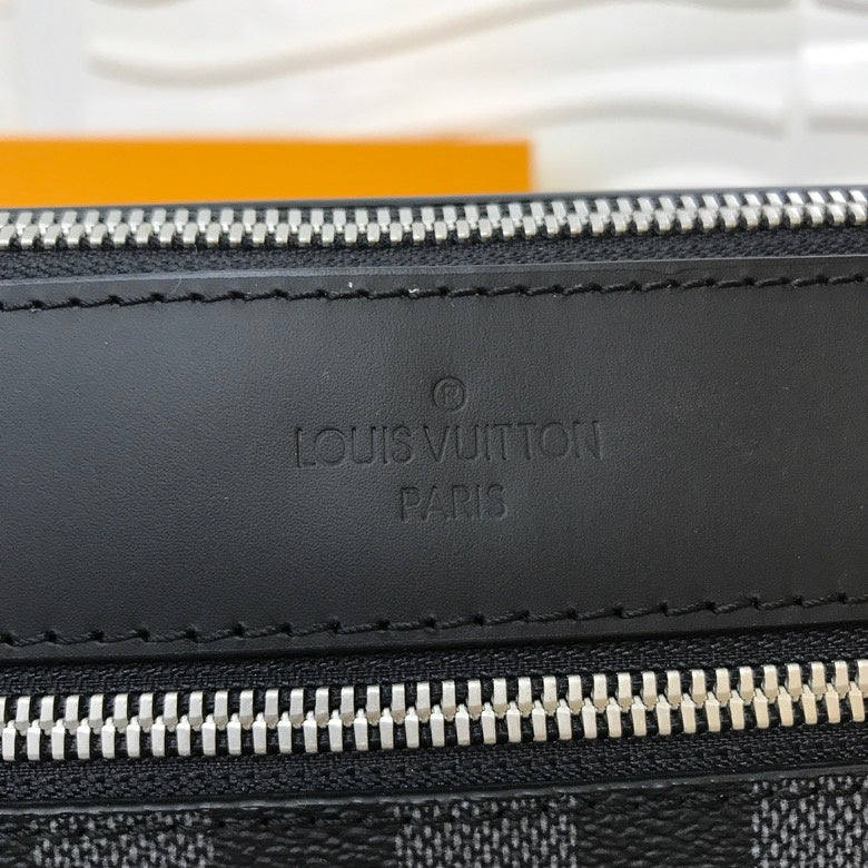 Alice Bags- Louis Vuittons  - 16285