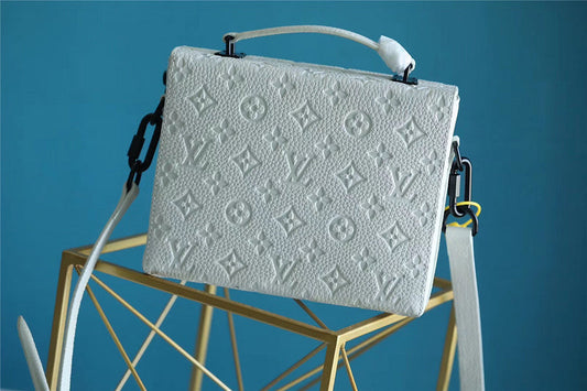 Alice bags - Louis Vuittons  - 10110