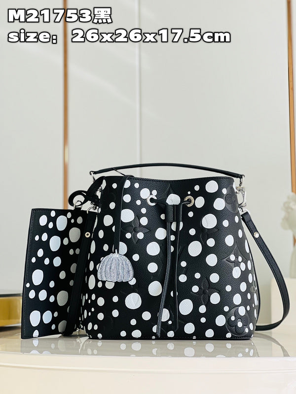 Alice Bags- Louis Vuittons  - 15918