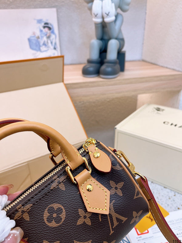 Alice bags - Louis Vuittons  - 15142